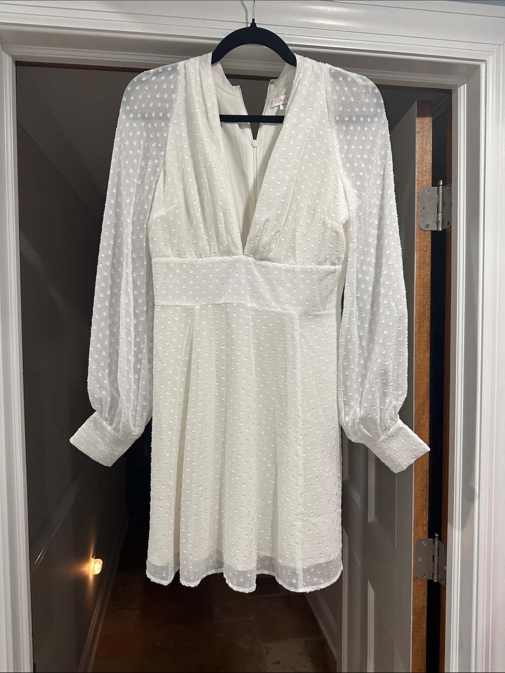 Yumi Kim White V-Neck Textured Long-Sleeve Dress